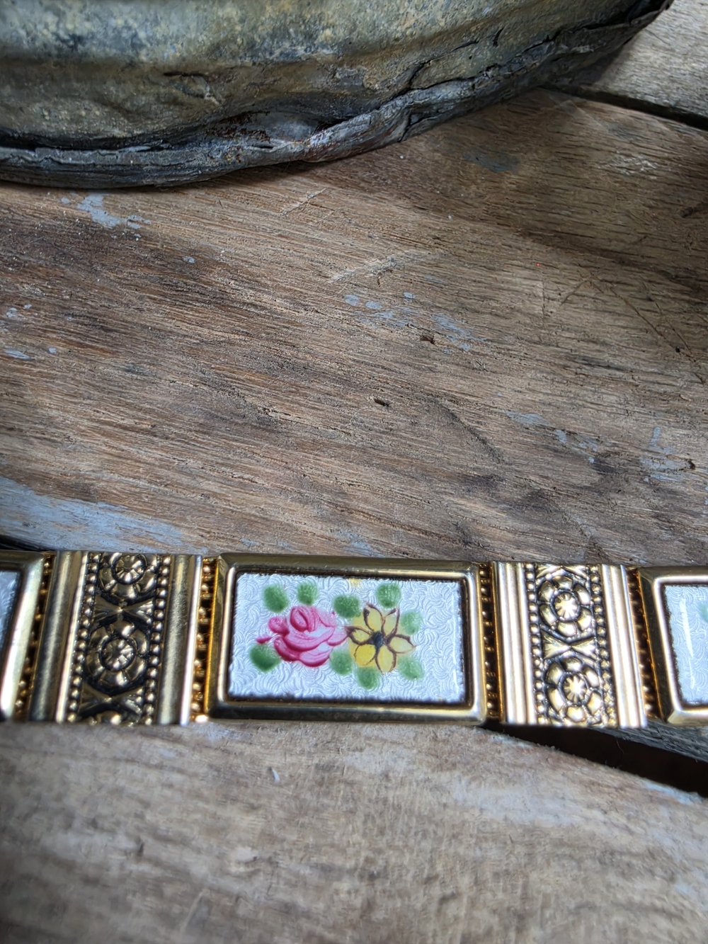 Vintage Guilloche Enamel Floral Mesh Bracelet Gold Tone Hand Painted Roses - Picture 6 of 8
